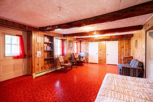 Salle familiale - 378 Ch. Des Pionniers E., L'Islet, QC 
