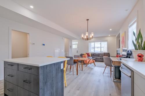 951 Stockwell Avenue, Kelowna, BC - Indoor