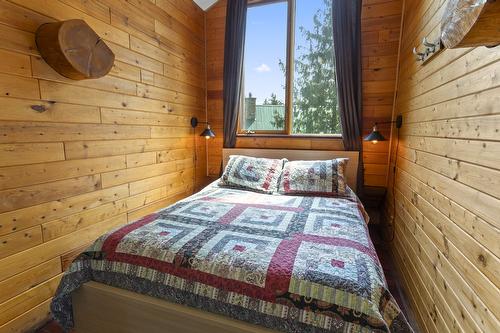 14425 3A Highway, Gray Creek, BC 