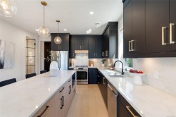 #2-588 Whiteside St Saanich, BC V8Z 1Y6