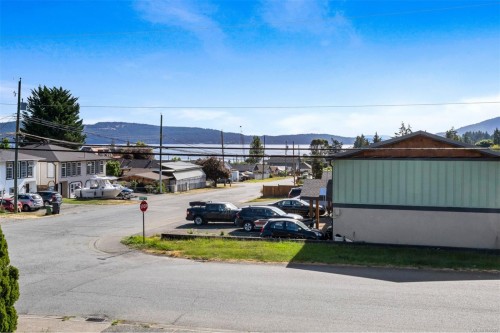 8108 Bertha St, Crofton, BC 