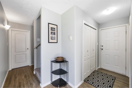 8108 Bertha St, Crofton, BC 