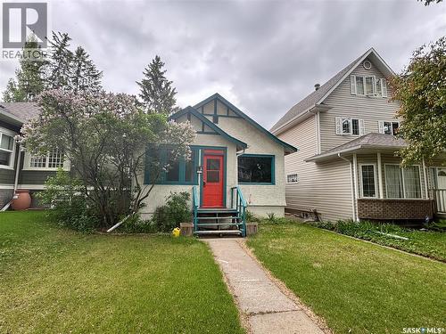 822 10Th Street E, Saskatoon, SK 
