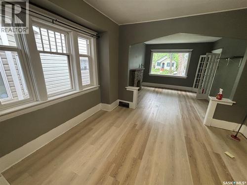 822 10Th Street E, Saskatoon, SK 