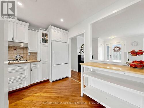 1864 Hindhead Road, Mississauga, ON 