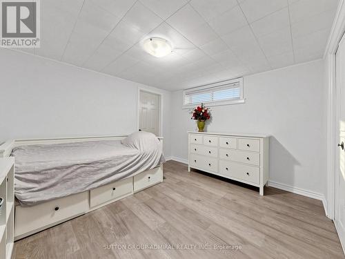 1864 Hindhead Road, Mississauga, ON 