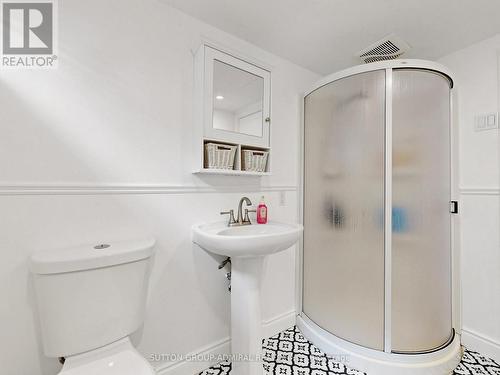 1864 Hindhead Road, Mississauga, ON 
