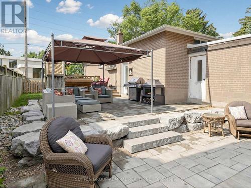 1864 Hindhead Road, Mississauga, ON 