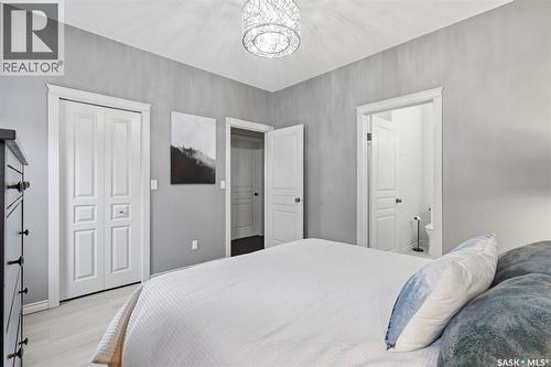 1031 Carr Crescent, Saskatoon, SK 