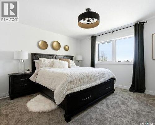1056 West Park Boulevard, Moose Jaw, SK 