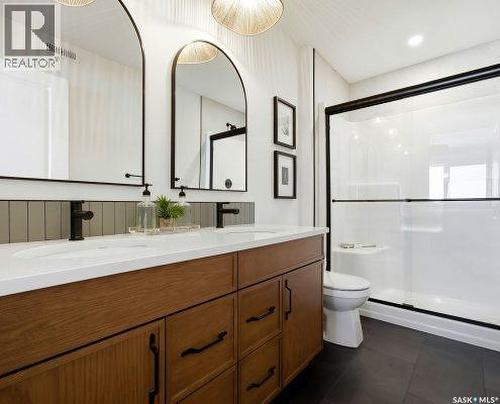 1056 West Park Boulevard, Moose Jaw, SK 