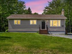 49 Rockwell Drive Mount Uniacke, NS B0N 1Z0