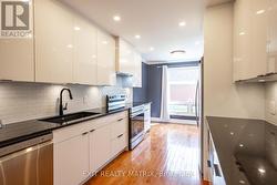 116 RUTHERFORD COURT  Ottawa, ON K2K 1N5
