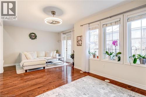 7 Sirente Drive Unit# 11, Hamilton, ON - Indoor Photo Showing Living Room