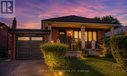 11 BUCANNAN ROAD  Toronto, ON M1R 3V2