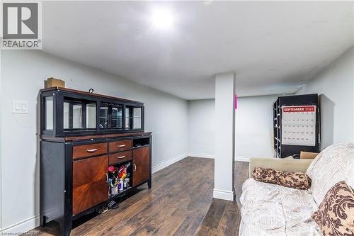 404 Queenston Road, Hamilton, ON 