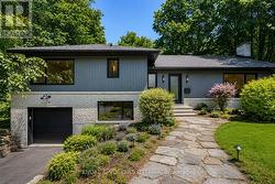 1 AMBERLY PLACE  Ottawa, ON K1J 7J9