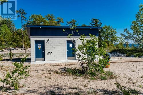 Lafontaine Beach - 208 Desroches Trail, Tiny, ON 