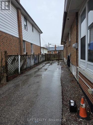 UPPER ONLY - 478 BRIMLEY ROAD , Toronto, Ontario M1J 1A6 2