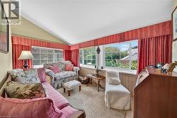4-season sunroom on second floor with pool and escarpment views - 