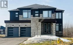 13 DEL RAY CRESCENT  Wasaga Beach, ON L9Z 0N7