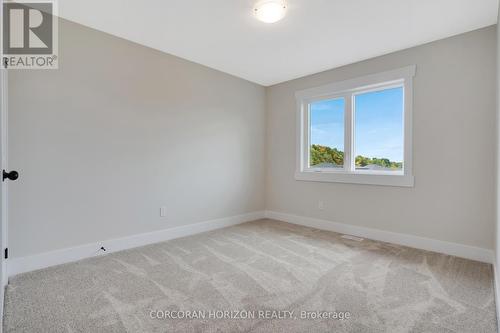 24 Moon Crescent, Cambridge, ON 