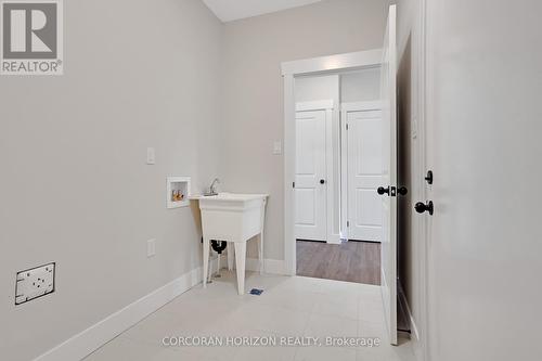 24 Moon Crescent, Cambridge, ON 