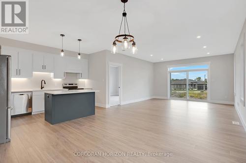 24 Moon Crescent, Cambridge, ON 