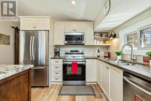 Abundance of cabinetry - 5 Meharg Drive, Mckellar, ON 