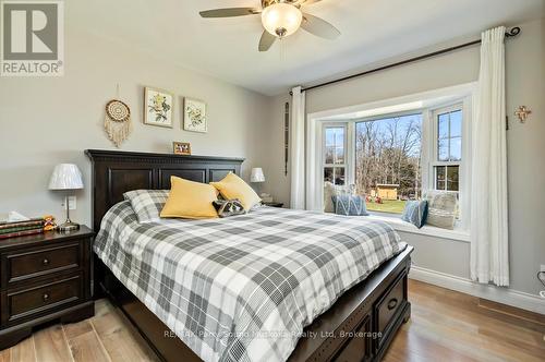 Principal main floor bedroom views lake - 5 Meharg Drive, Mckellar, ON 