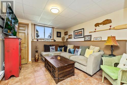 5 Meharg Drive, Mckellar, ON 