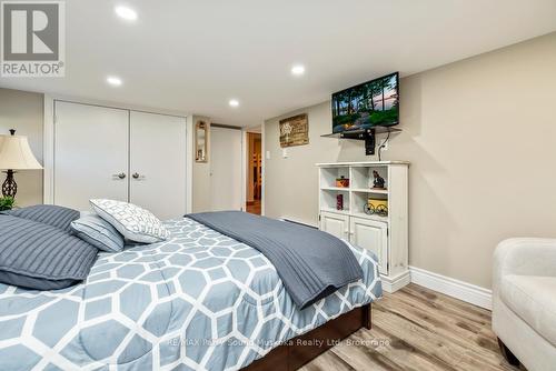5 Meharg Drive, Mckellar, ON 