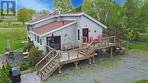 Multiple walkouts to sundecks - 5 Meharg Drive, Mckellar, ON 