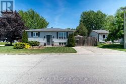 1 BIRCHWOOD COURT Meaford, ON N4L 1T9