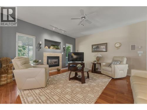 2642 Golf View Place, Blind Bay, BC - Indoor Photo Showing Living Room With Fireplace