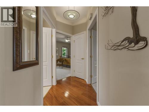 2642 Golf View Place, Blind Bay, BC - Indoor Photo Showing Other Room