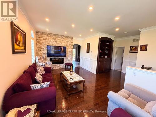 7349 Zinnia Place, Mississauga, ON 