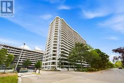 1509 - 100 QUEBEC AVENUE Toronto, ON M6P 4B8