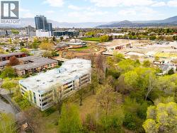 1640 Ufton Court Unit# 302 Kelowna, BC V1Y 8L5