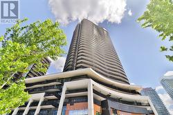 733 - 18 ESTHER SHINER BOULEVARD Toronto, ON M2K 0J7