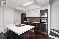 TH02 - 220 GEORGE STREET  Toronto, ON M5A 2N1