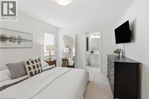 242 Waterbrook Lane, Kitchener, ON 