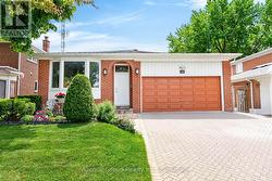 46 DUNSDALE SQUARE  Toronto, ON M1S 2L8