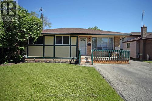 8025 THORTON STREET  Niagara Falls (Ascot), ON L2H 2C2