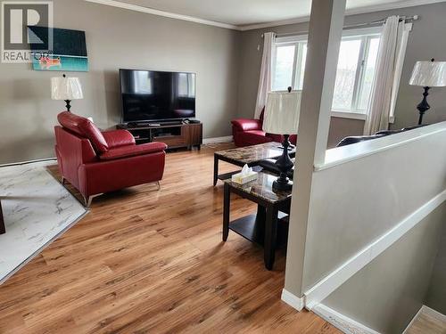 633 Yates Crescent, Faro, YT 