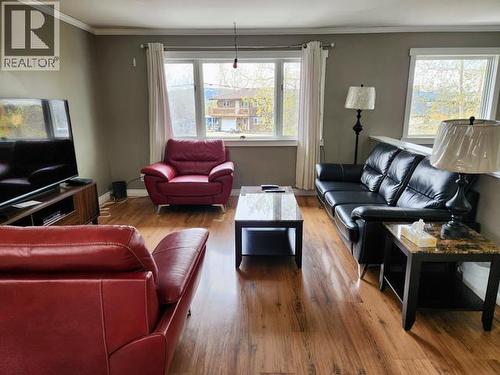 633 Yates Crescent, Faro, YT 