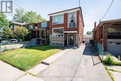 11 PRISCILLA AVENUE  Toronto, ON M6S 3W1