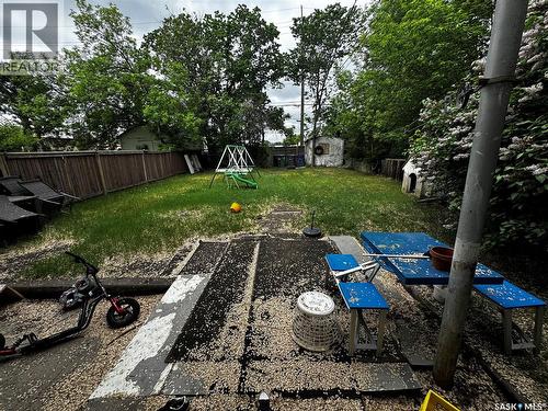 807 Weldon Avenue, Saskatoon, SK 