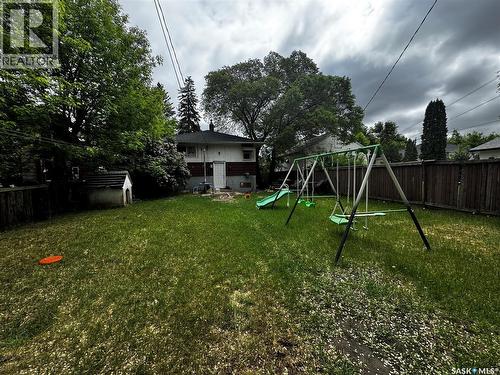807 Weldon Avenue, Saskatoon, SK 