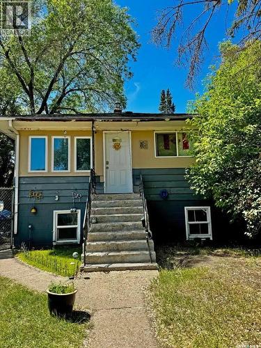 807 Weldon AVENUE  Saskatoon, SK S7M 2V3